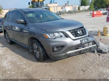  Salvage Nissan Pathfinder