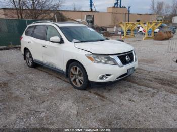  Salvage Nissan Pathfinder