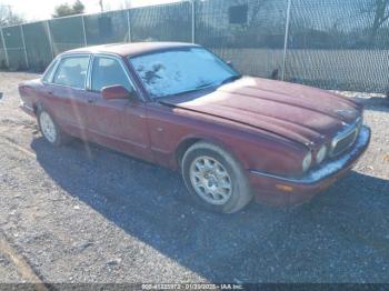  Salvage Jaguar Xj8