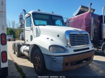  Salvage Freightliner Columbia