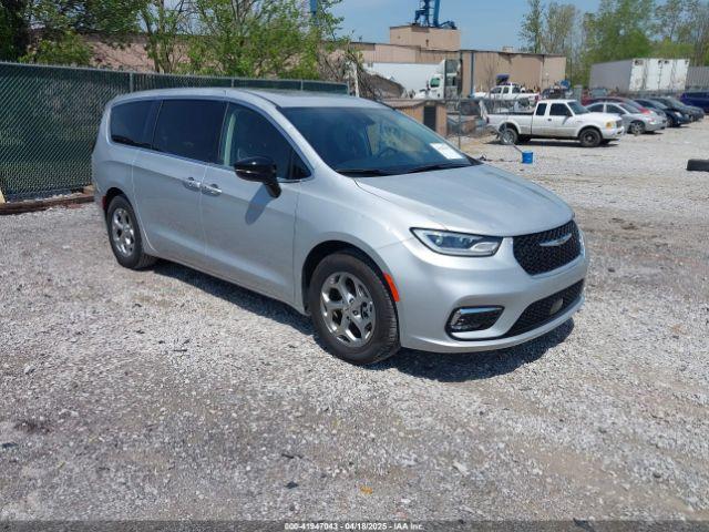  Salvage Chrysler Pacifica