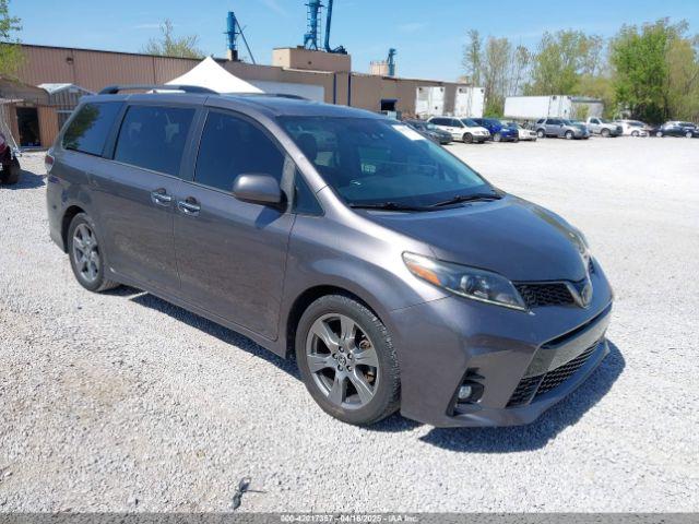  Salvage Toyota Sienna
