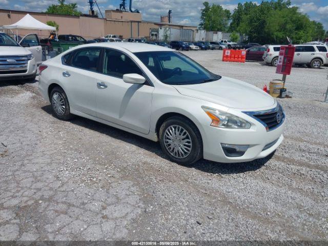  Salvage Nissan Altima