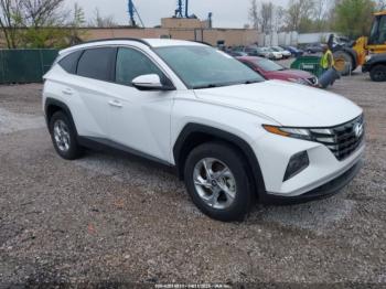  Salvage Hyundai TUCSON