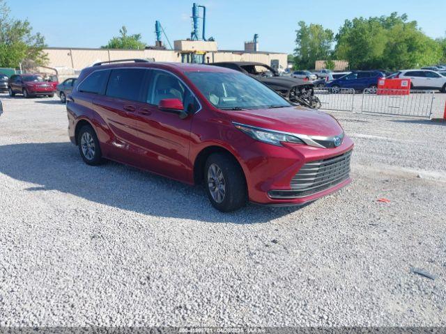  Salvage Toyota Sienna