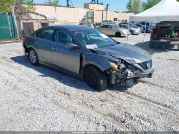  Salvage Nissan Altima