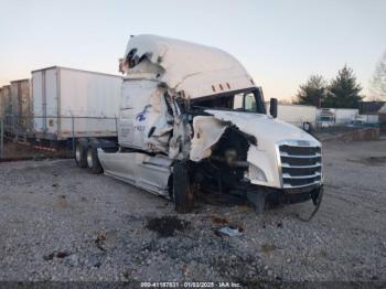  Salvage Freightliner New Cascadia 126