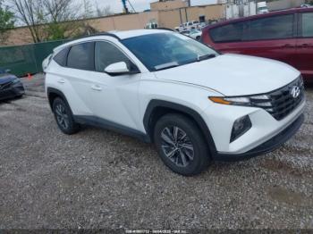  Salvage Hyundai TUCSON