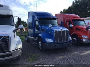  Salvage Peterbilt 579