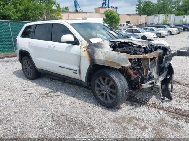  Salvage Jeep Grand Cherokee