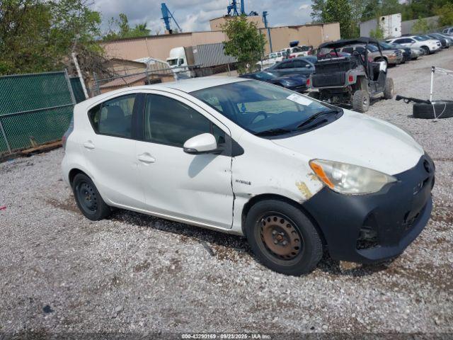 Salvage Toyota Prius c