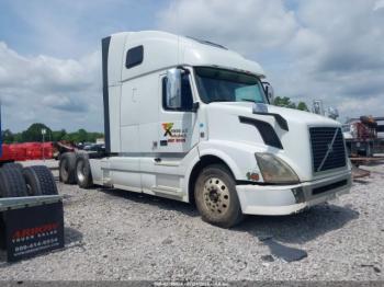  Salvage Volvo Vn