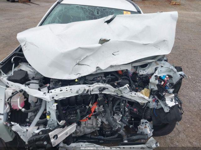 Toyota RAV4 Xle Image 8