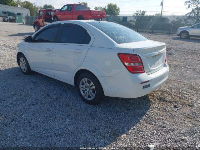 Chevrolet Sonic Ls Auto Image 7