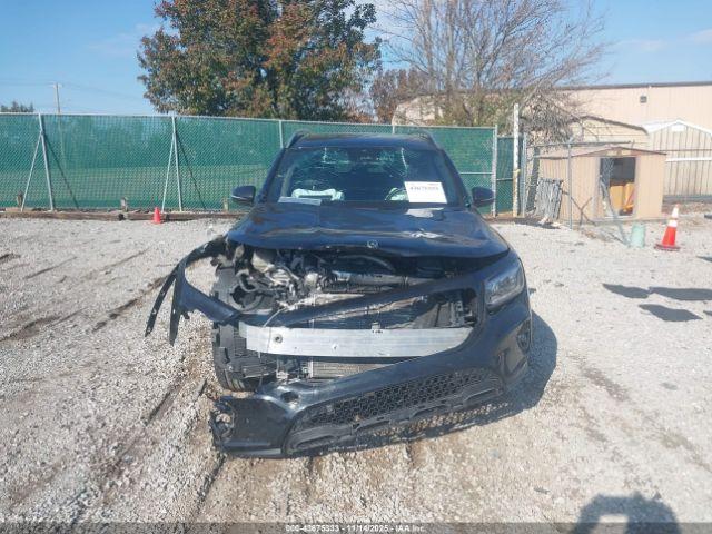 Mercedes-Benz GLB Image 13