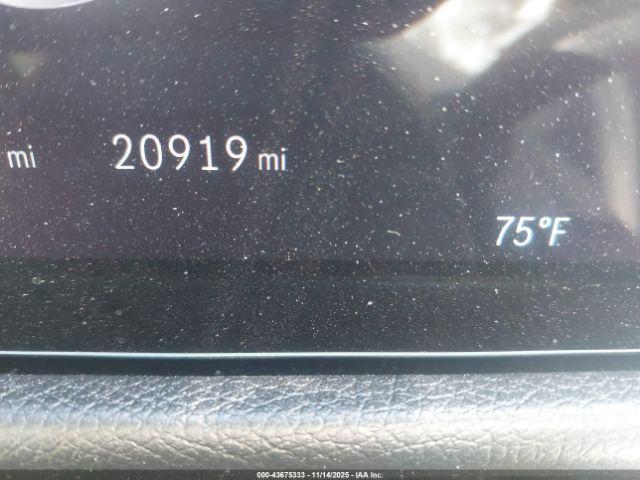 Mercedes-Benz GLB Image 3