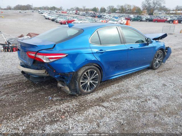 Toyota Camry Se Image 11