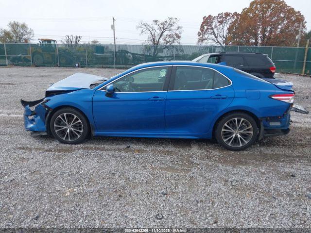 Toyota Camry Se Image 5