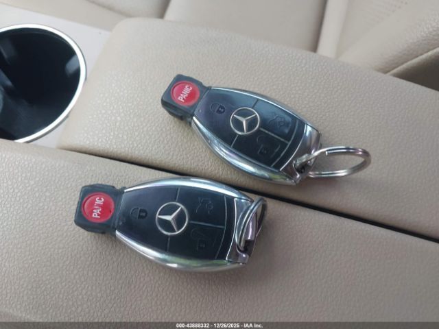 Mercedes-Benz C-Class Luxury 4matic Image 2