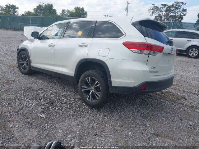 Toyota Highlander Le Image 2