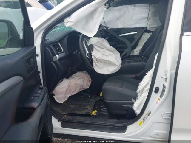 Toyota Highlander Le Image 5