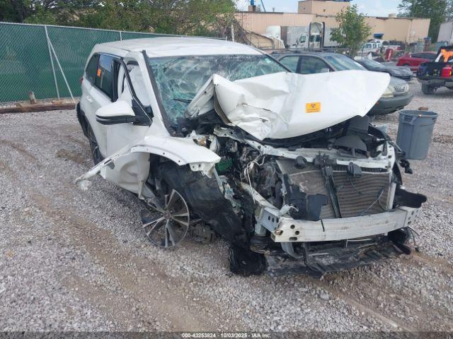 Toyota Highlander Le Image 12