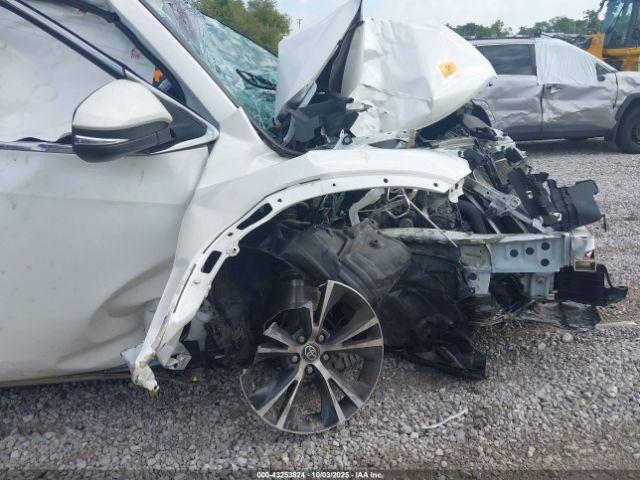 Toyota Highlander Le Image 14