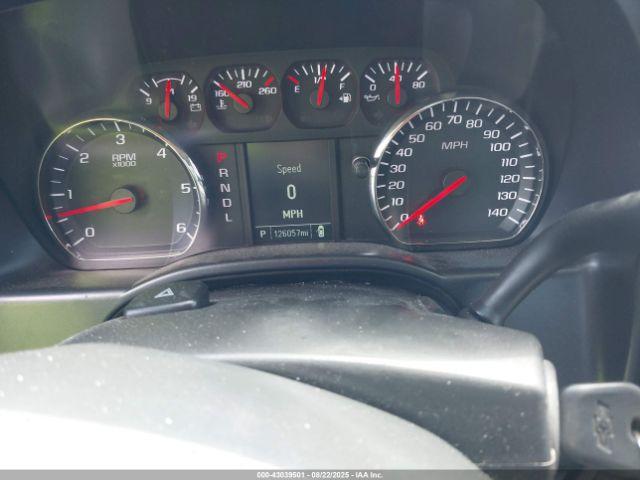 Chevrolet Silverado 1500 Custom Image 3