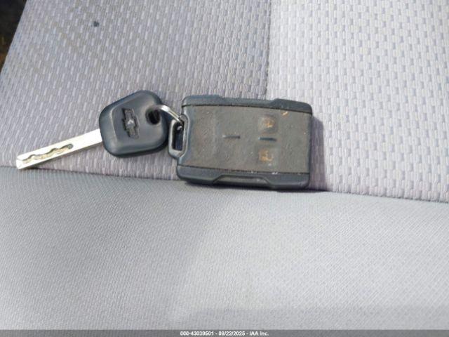 Chevrolet Silverado 1500 Custom Image 12