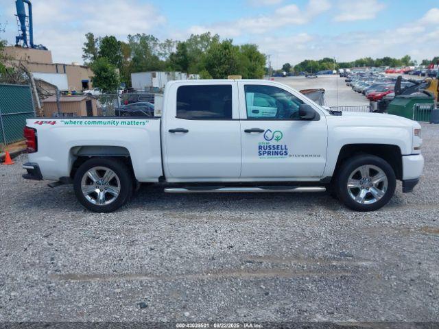 Chevrolet Silverado 1500 Custom Image 6